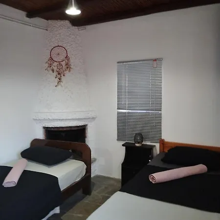 In House - Pyrgi Artemis Place Gæstehus